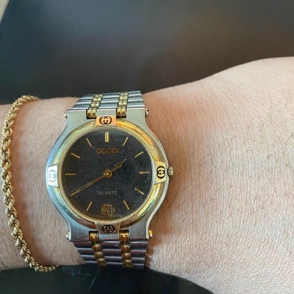 Gucci Two-Tone Wrist Watch Quartz 9000 M Swiz Logo Stainless steel silver 6.5 in